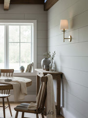 Rowan Klassische Leinen-Wandleuchte - Messinglampe mit Stoff-Trommelschirm